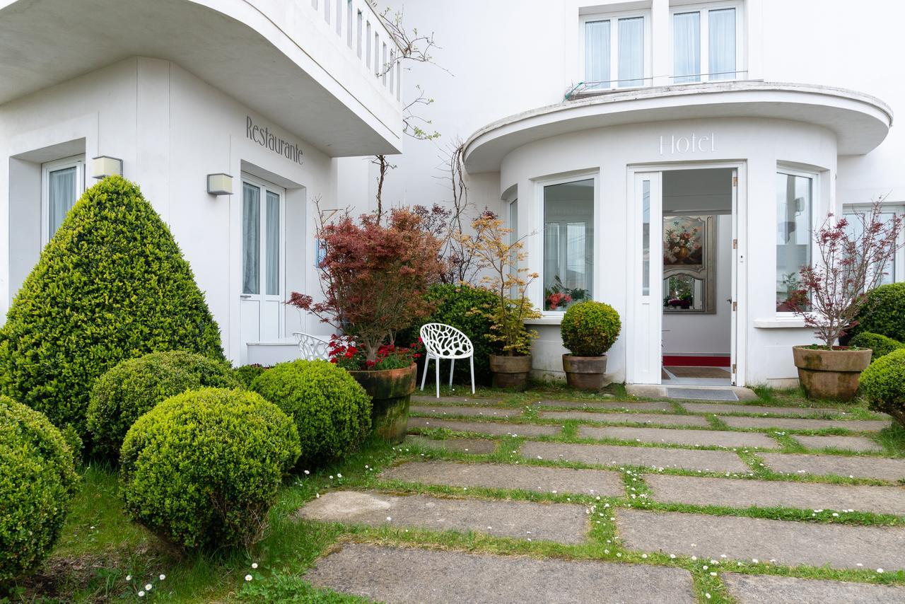 La Casa De Las Camelias Бусто Экстерьер фото